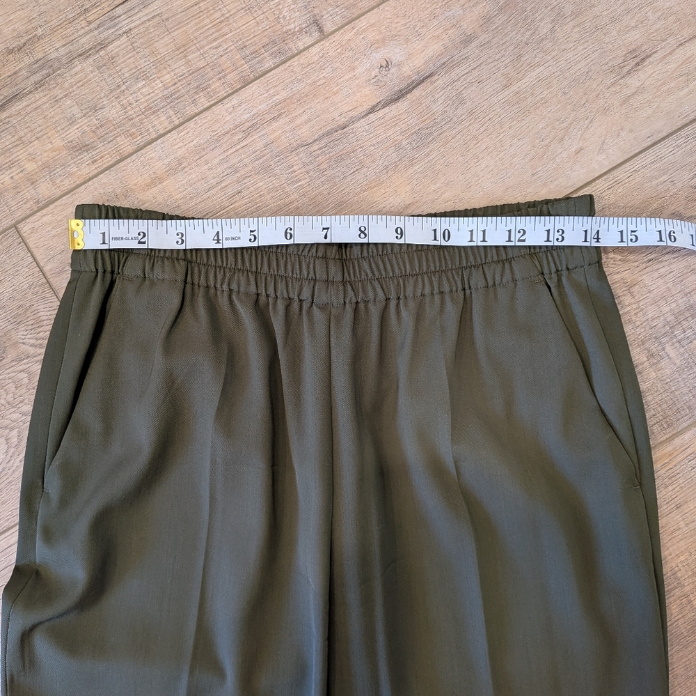 Everlane Italian GoWeave Easy Pant Green | Size 4 - Picture 7 of 7